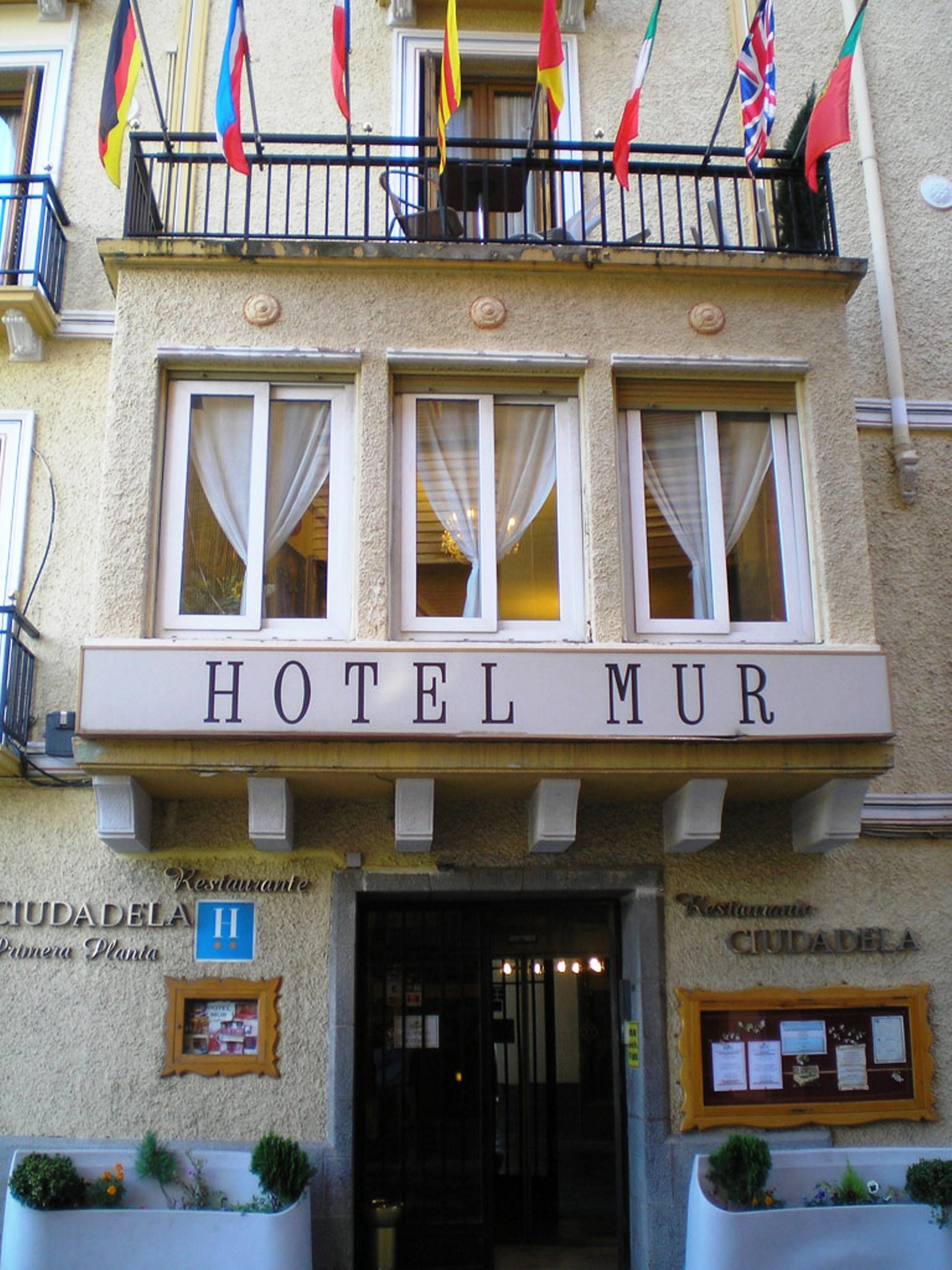 Hotel Mur Jaca Ngoại thất bức ảnh