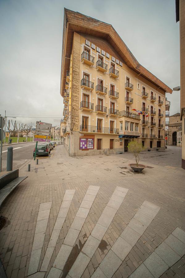 Hotel Mur Jaca Ngoại thất bức ảnh