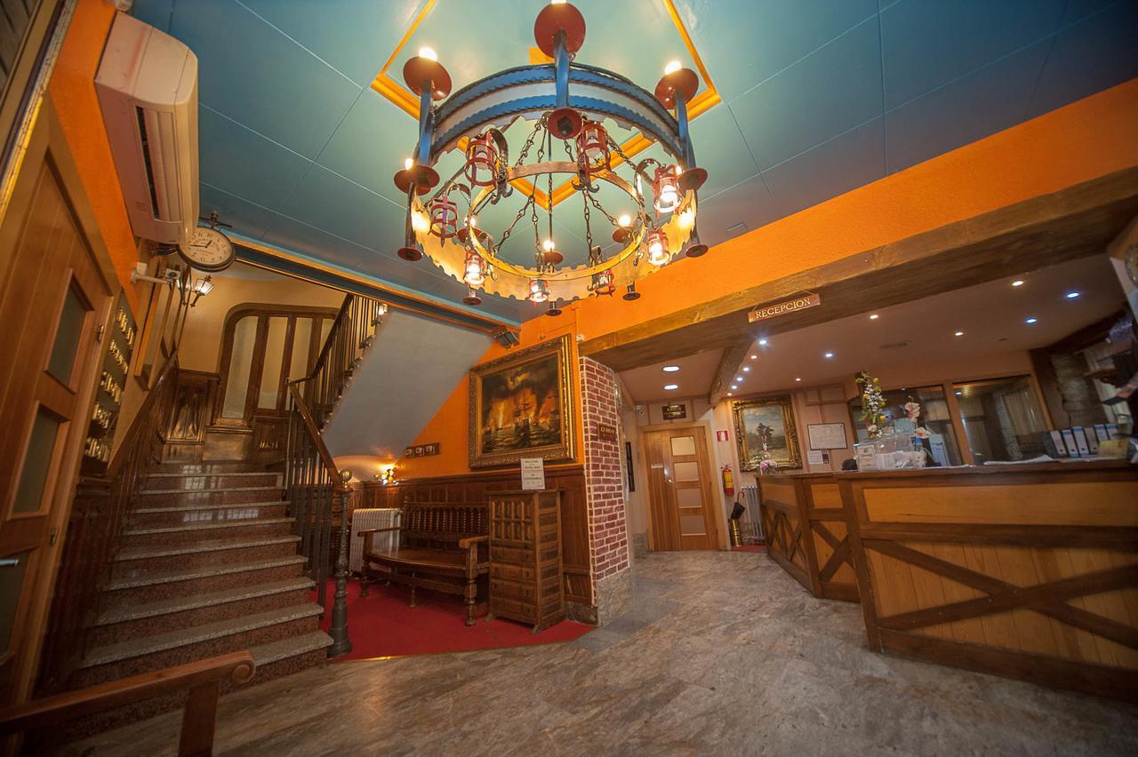 Hotel Mur Jaca Ngoại thất bức ảnh