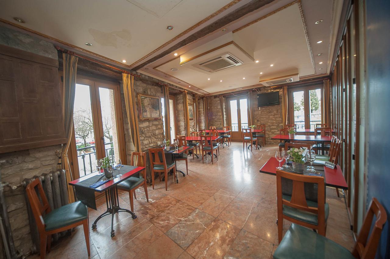 Hotel Mur Jaca Ngoại thất bức ảnh