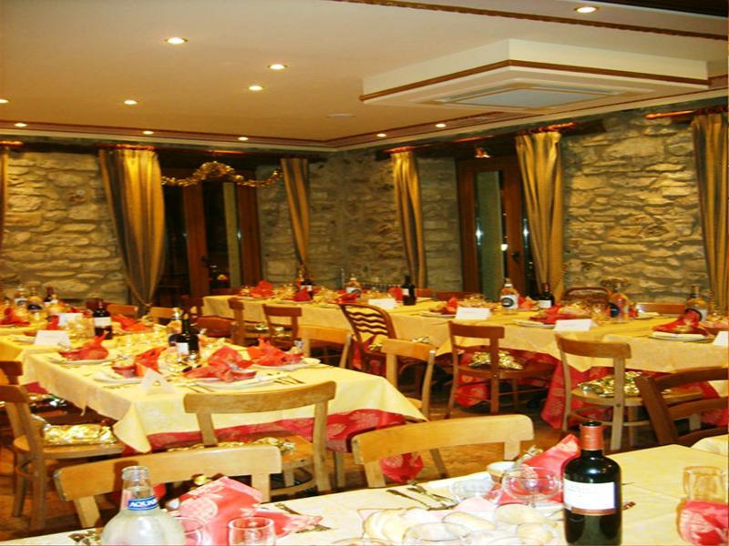 Hotel Mur Jaca Ngoại thất bức ảnh